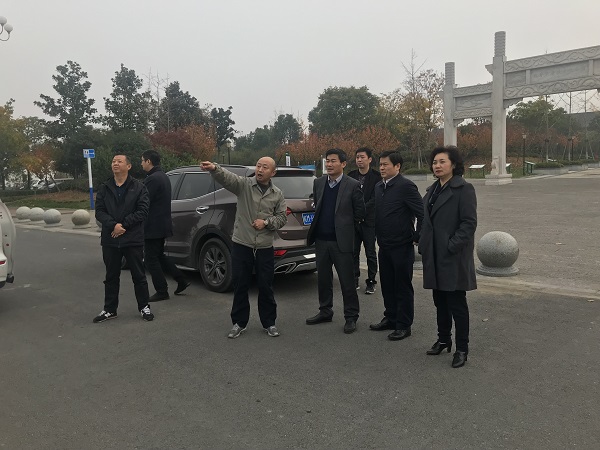 夏萍、程保銀實(shí)地調(diào)研徽鹽地產(chǎn)在建項(xiàng)目