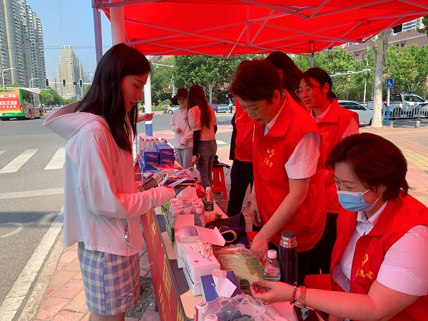 助力學(xué)子圓夢(mèng)，踐行國企擔(dān)當(dāng)  安徽鹽業(yè)地產(chǎn)集團(tuán)組織愛心助考公益活動(dòng)